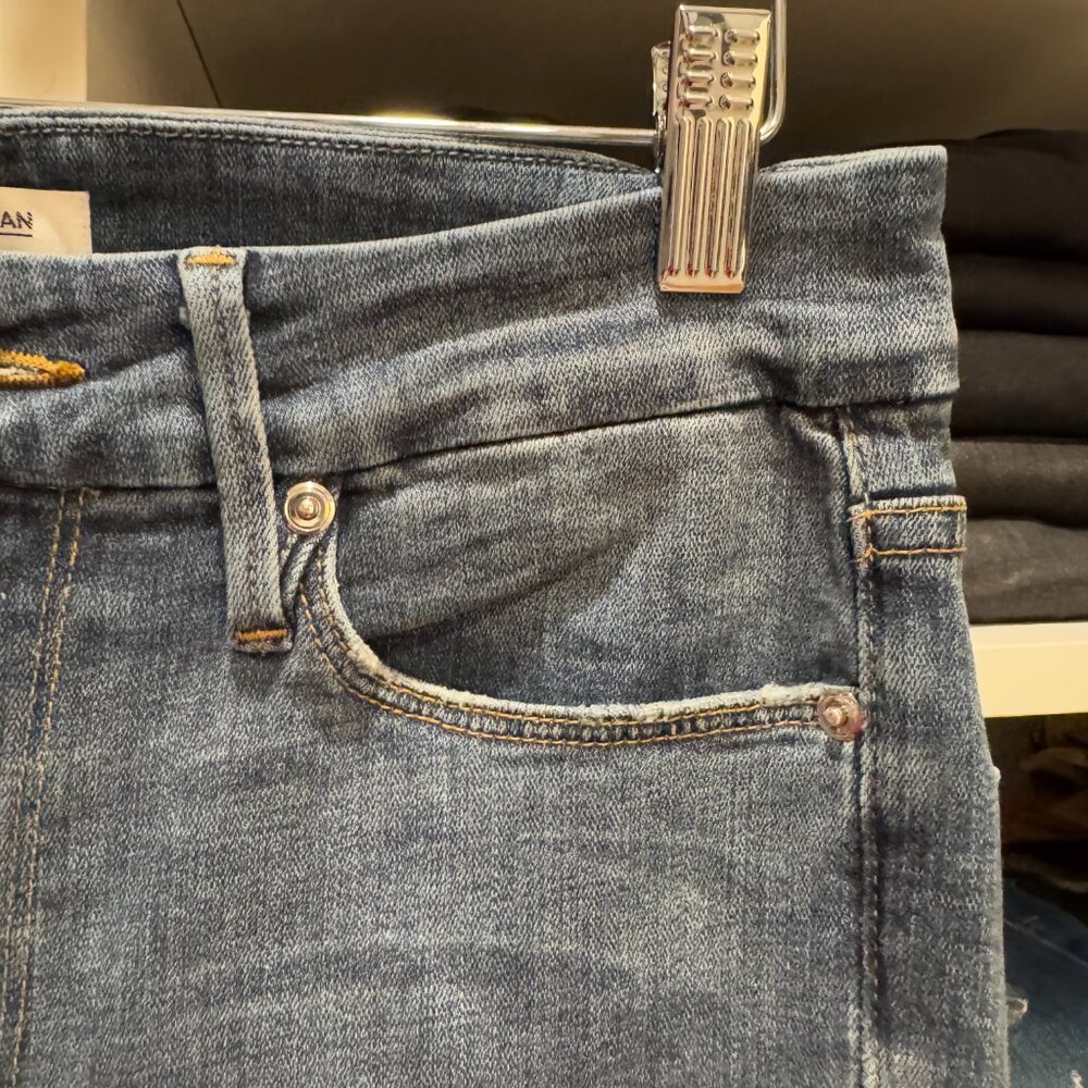 Good American Good Waist Cropped Jeans - Picture 12 of 16